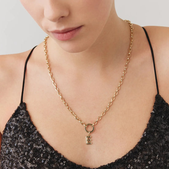 Top Zincir Bomb Harf Charm Kolye