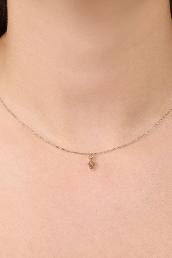 Minimal Taşlı Uzun Elmas Kolye