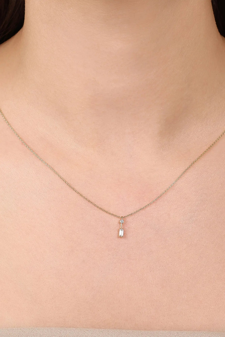 Minimal ve Baget Taşlı Çubuklu Toplu Kolye
