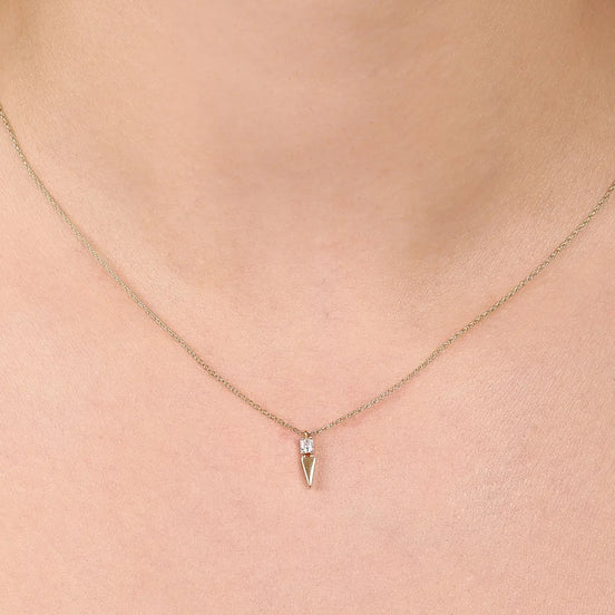 Minimal Taşlı Uzun Elmas Toplu Kolye