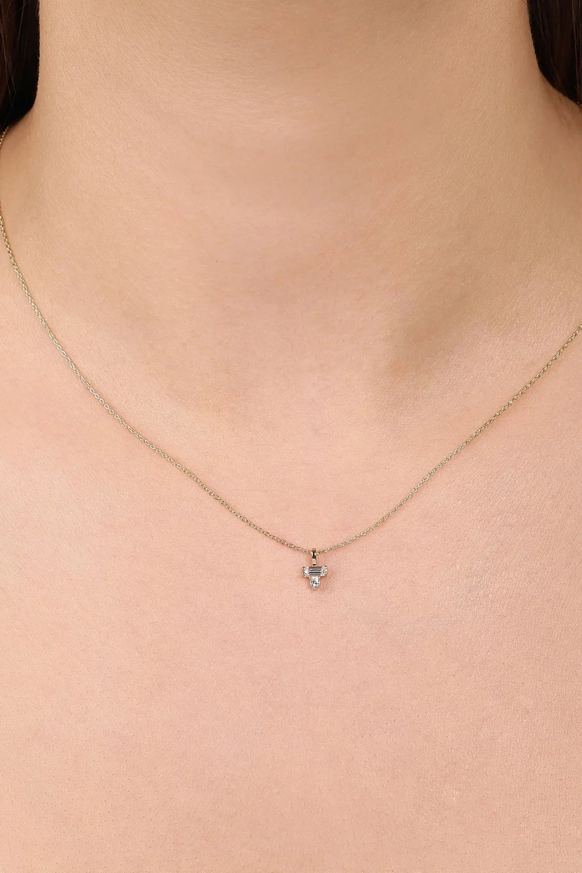 Minimal ve Baget Taşlı Kolye