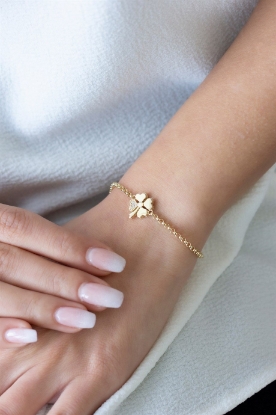 "Zarif Kalp ve Yonca Detaylı Altın Bileklik, 2,26 gram, Goldium ustalığı ve Altın Kalpli Bileklik modeli ile uzun ömürlü kullanım sağlar