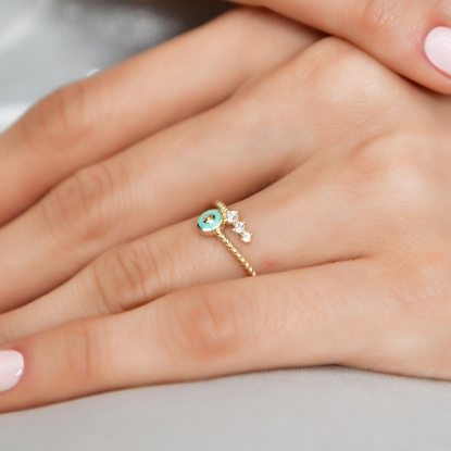 Mineli Taş Detaylı Altın Yüzük 14 Ayar, 1,41 gram tasarımıyla Altın Yüzük kategorisinde, Goldium imzasıyla modern bir görünüm sunar.