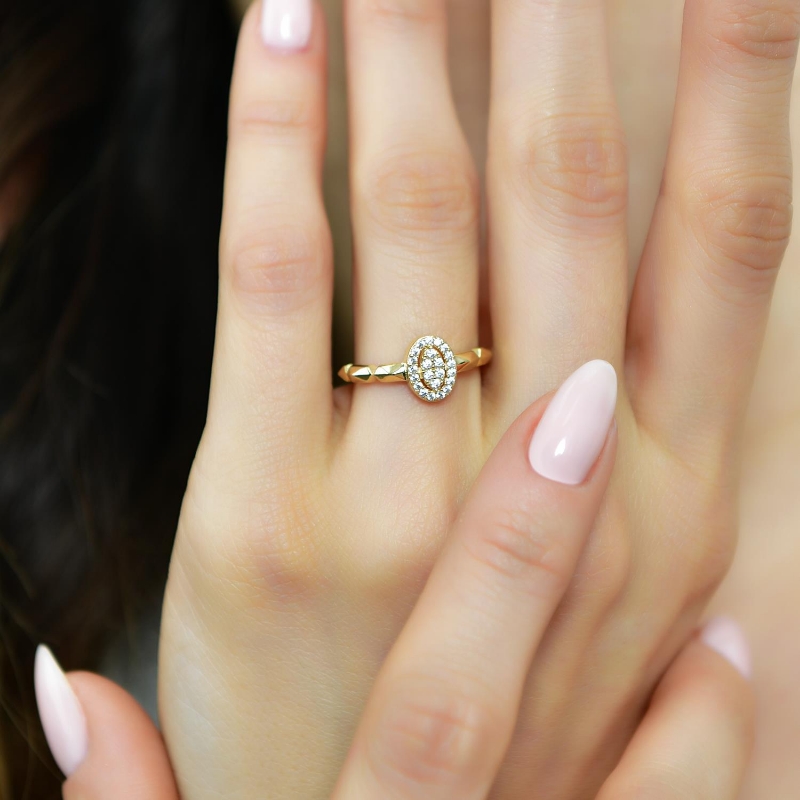 14 Ayar Altın Baget Elips Yüzük, 1,92 gram ve özenli işçilikle Altın Yüzük’in günlük ve özel kullanıma uygun bir Goldium modelidir.