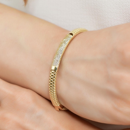 14 Ayar Altın Taşlı Yılan Kelepçe Bilezik, 14,97 gram, Goldium ustalığı ve Altın Bilezik modeli ile uzun ömürlü kullanım sağlar.