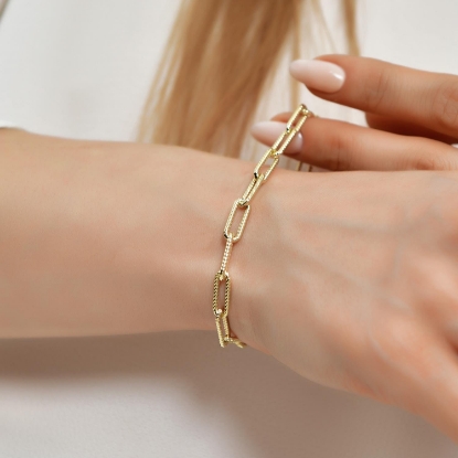 14 Ayar Altın Zincir Bileklik, 5,60 gram, Goldium ustalığı ve Altın Bileklik modeli ile uzun ömürlü kullanım sağlar.