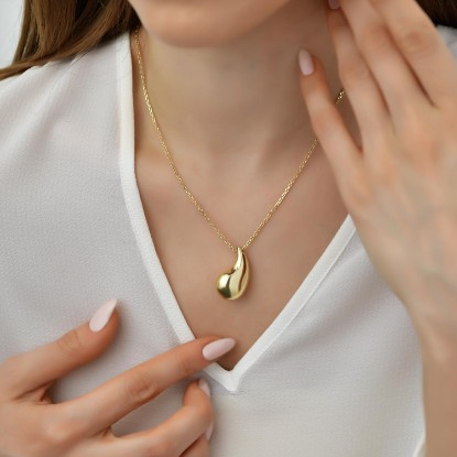 14 Ayar Altın Damla Kolye, 6,86 gram, Goldium ustalığı ve Altın Kolye modeli ile uzun ömürlü kullanım sağlar.