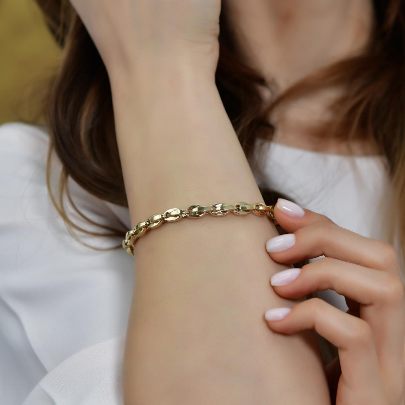 14 Ayar Altın İç İçe Zincir Bileklik, 8,27 gram, Goldium ustalığı ve Altın Bileklik modeli ile uzun ömürlü kullanım sağlar.