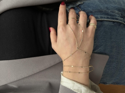 Altın Aynalı Zincirli Şahmeran, 4,38 gram, Goldium ustalığı ve Altın Şahmeran modeli ile uzun ömürlü kullanım sağlar.