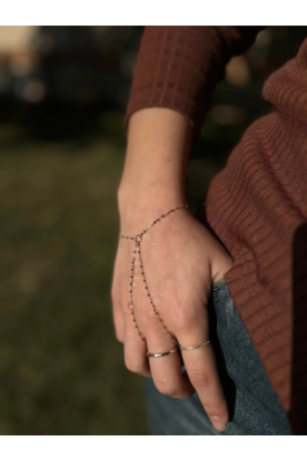 Altın Halka Detaylı Kadın Şahmeran, 1,09 gram olup Ebru Sever Türk'ün Favorileri modellerinden biridir. Ağırlığı ve zarif tasarımıyla stilinizi tamamlar.