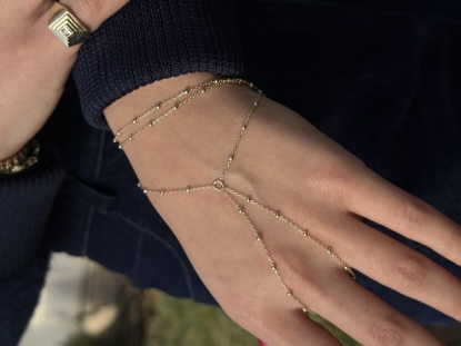 Top Zincir Şahmeran, 3,33 gram, Goldium ustalığı ve Ebru Sever Türk'ün Favorileri modeli ile uzun ömürlü kullanım sağlar.