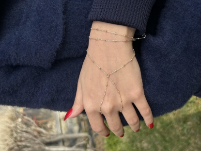 Top Zincir Şahmeran, 3,33 gram, Goldium ustalığı ve Ebru Sever Türk'ün Favorileri modeli ile uzun ömürlü kullanım sağlar.