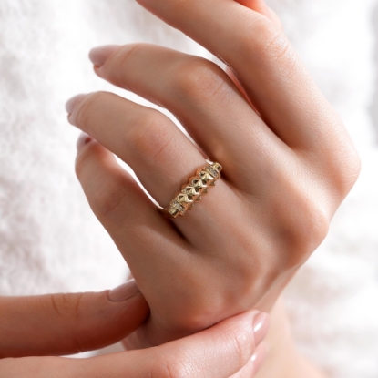 Zarif Tasarım 14 Ayar Altın Yüzük, 4,17 gram ve özenli işçilikle Altın Fantezi Yüzük’in günlük ve özel kullanıma uygun bir Goldium modelidir.