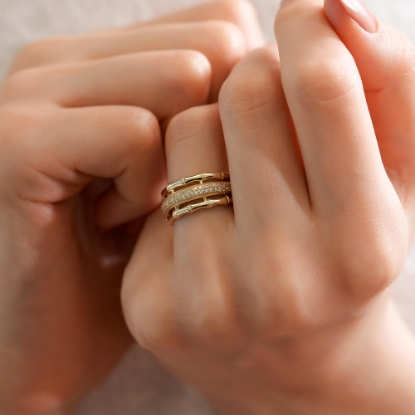 Zarif Tasarım Tamtur Altın Yüzük 14 Ayar, 4,18 gram ve özenli işçilikle Altın Yarımtur Yüzük’in günlük ve özel kullanıma uygun bir Goldium modelidir.