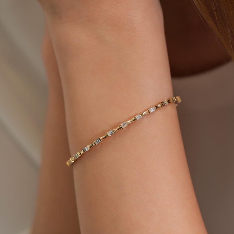 14 Ayar Fantezi Altın Bileklik, 8,06 gram ve özenli işçilikle Ebru Sever Türk'ün Favorileri’in günlük ve özel kullanıma uygun bir Goldium modelidir.