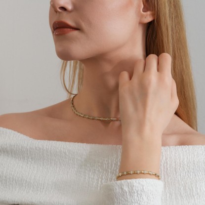 14 Ayar Altın Özel Tasarım Set, 0 gram, Goldium ustalığı ve Ebru Sever Türk'ün Favorileri modeli ile uzun ömürlü kullanım sağlar.