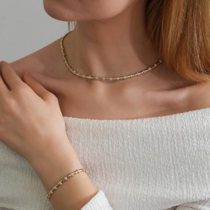 14 Ayar Altın Özel Tasarım Set, 0 gram, Goldium ustalığı ve Ebru Sever Türk'ün Favorileri modeli ile uzun ömürlü kullanım sağlar.