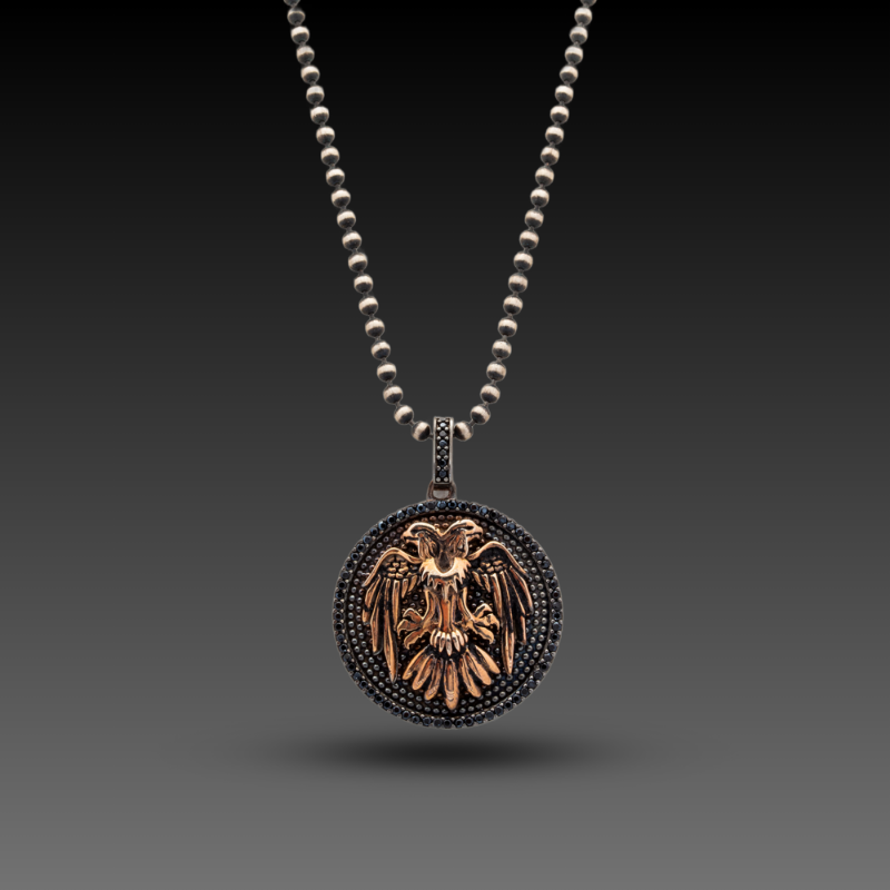 Erkek Altın Eternal Sovereign Pendant Kolye, 2,4 gram ve özenli işçilikle Altın Erkek Kolye’in günlük ve özel kullanıma uygun bir Goldium modelidir.