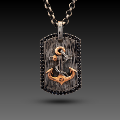 Erkek Altın Anchor Kolye, 1,00 gram olup Altın Erkek Kolye modellerinden biridir. Ağırlığı ve zarif tasarımıyla stilinizi tamamlar.