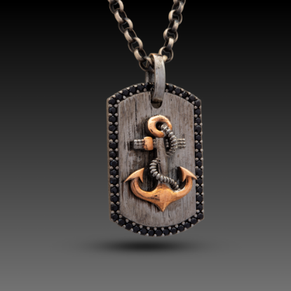 Erkek Altın Anchor Kolye, 1,00 gram olup Altın Erkek Kolye modellerinden biridir. Ağırlığı ve zarif tasarımıyla stilinizi tamamlar.