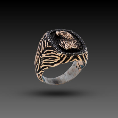 Erkek Altın Noireagle Yüzük, 1,17 gram tasarımıyla Altın Erkek Yüzük kategorisinde, Goldium imzasıyla modern bir görünüm sunar.