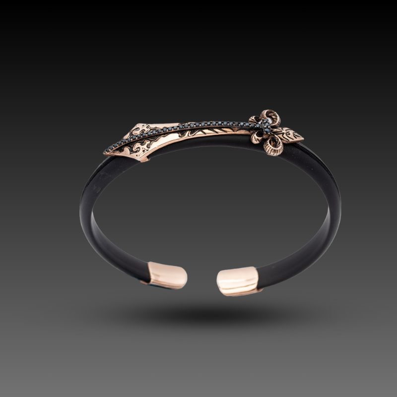 Erkek Altın Fluer Sword Noble Sword Bileklik, 4,77 gram ve özenli işçilikle Altın Erkek Bileklik’in günlük ve özel kullanıma uygun bir Goldium modelidir.