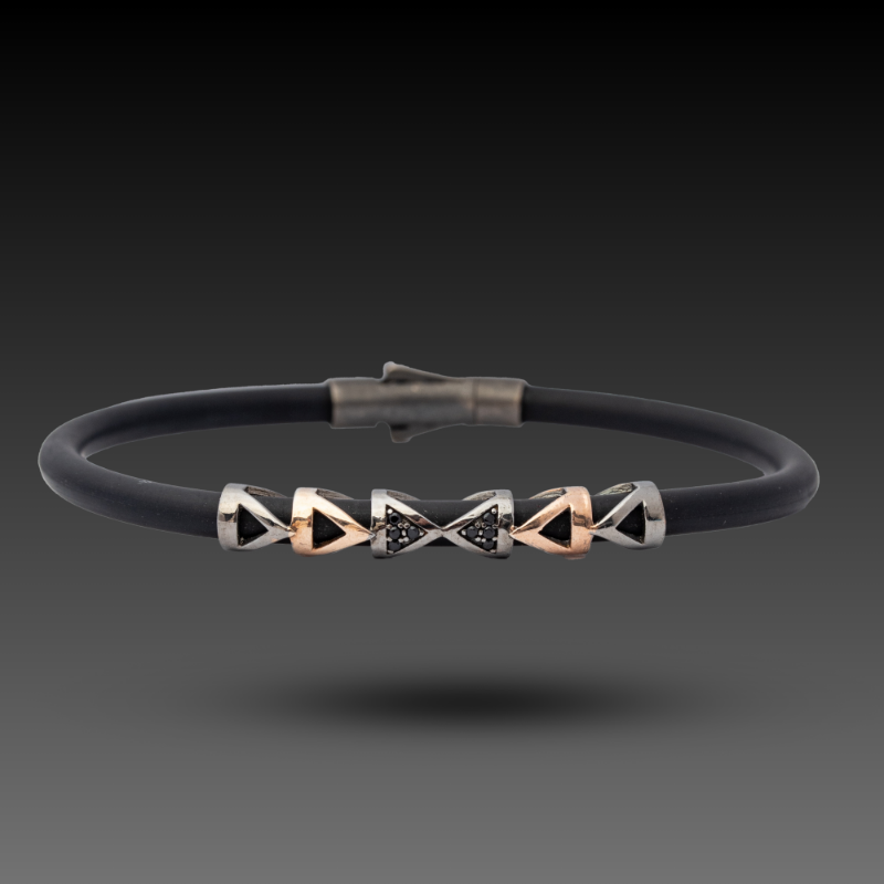 Erkek Altın The Arrows Bileklik, 2,51 gram tasarımıyla Altın Erkek Bileklik kategorisinde, Goldium imzasıyla modern bir görünüm sunar.