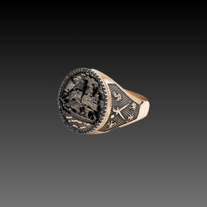 Erkek Altın Barbarossa Flag Yüzük, 10,5 gram ve özenli işçilikle Altın Erkek Yüzük’in günlük ve özel kullanıma uygun bir Goldium modelidir.