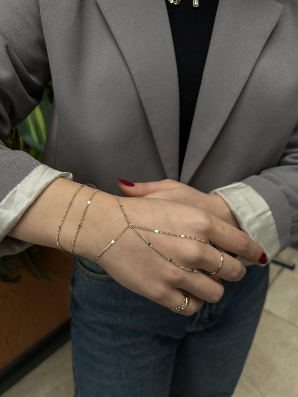 Altın Aynalı Zincirli Şahmeran, 4,38 gram, Goldium ustalığı ve Altın Şahmeran modeli ile uzun ömürlü kullanım sağlar.