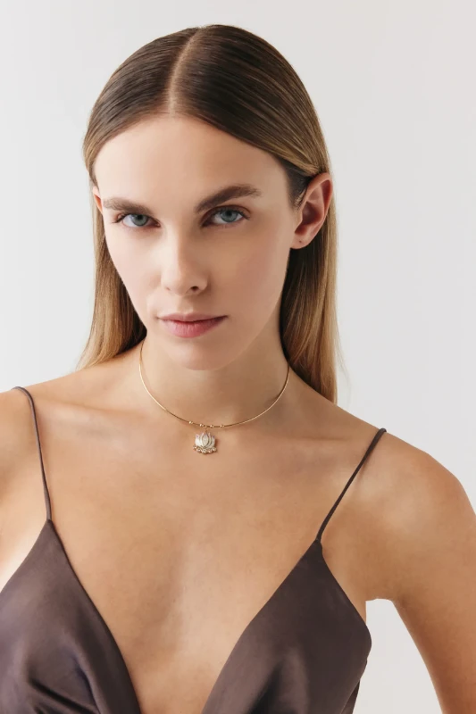 Mor Lotus Tel Choker resmi