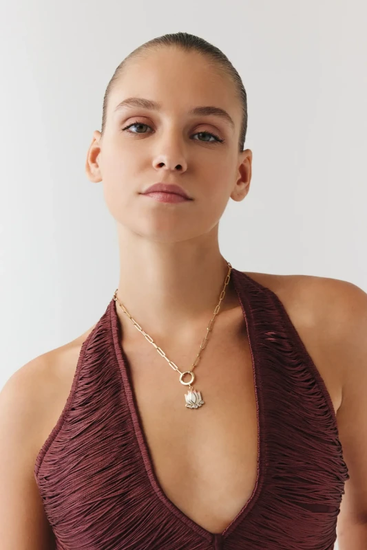 Pembe Lotus Kolye resmi