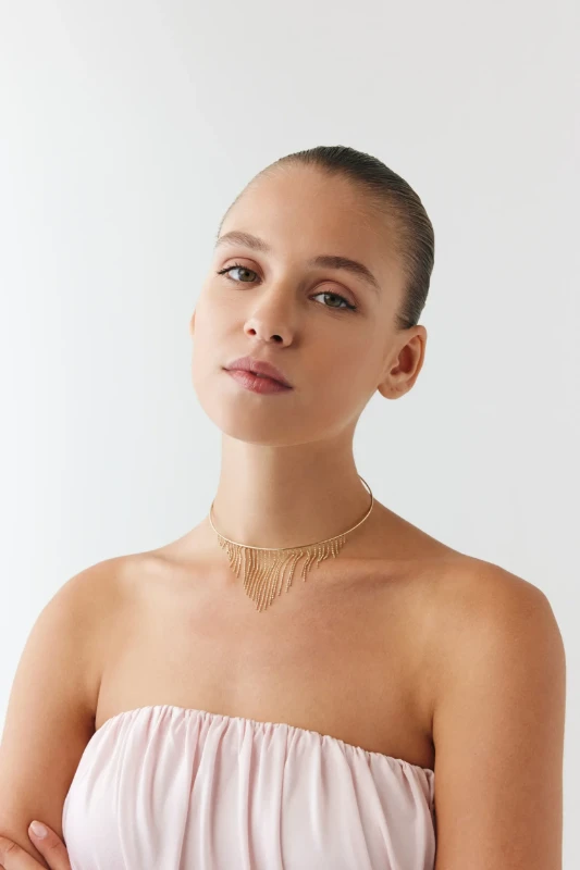 Diva 2 Choker resmi