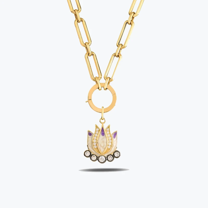 Mor Lotus Charm Kolye resmi