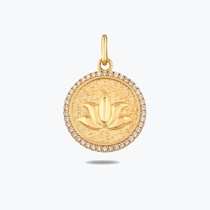 Lotus Damga Kolye Charm resmi