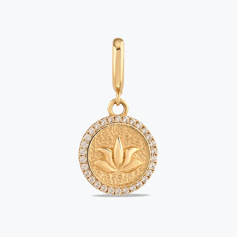 Taş Detay Lotus Charm resmi